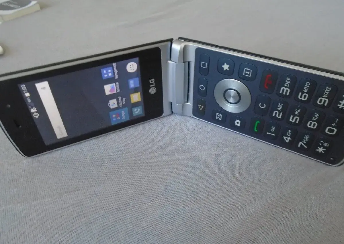 Mobil LG Smart WINE véčko