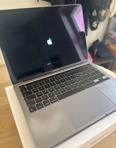 Ideálny vianočný darček 🎄 MACBOOK PRO M2, 16gb ram, 256gb