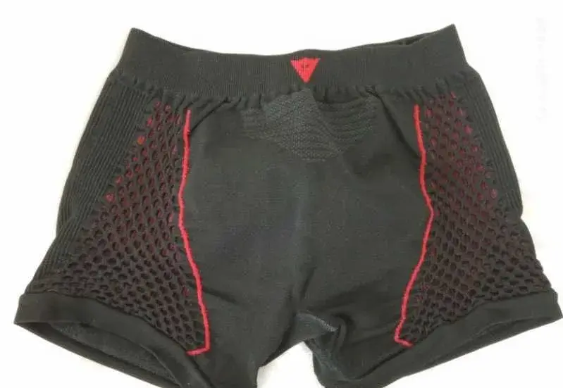 - Bežecké boxerky Dainese XL/XXL (asi 2x použité)