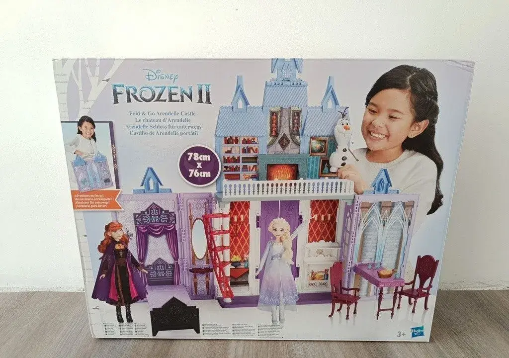 Frozen II (ladove kralovostvo) - kufrikovy domcek pre babiky