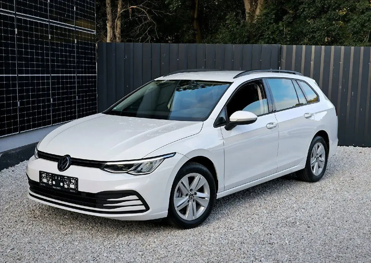 Volkswagen Golf – 2023, 100 km