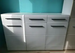 Komoda+vesiakova stena+sedacka k stene