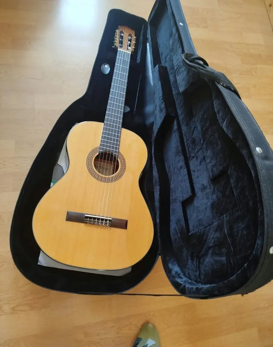 Akustická gitara Martinez MC-20