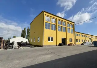 Výrobný areál v priemyselnej časti mesta Senica