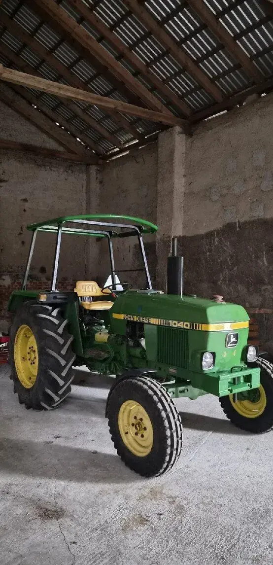 John Deere 1040