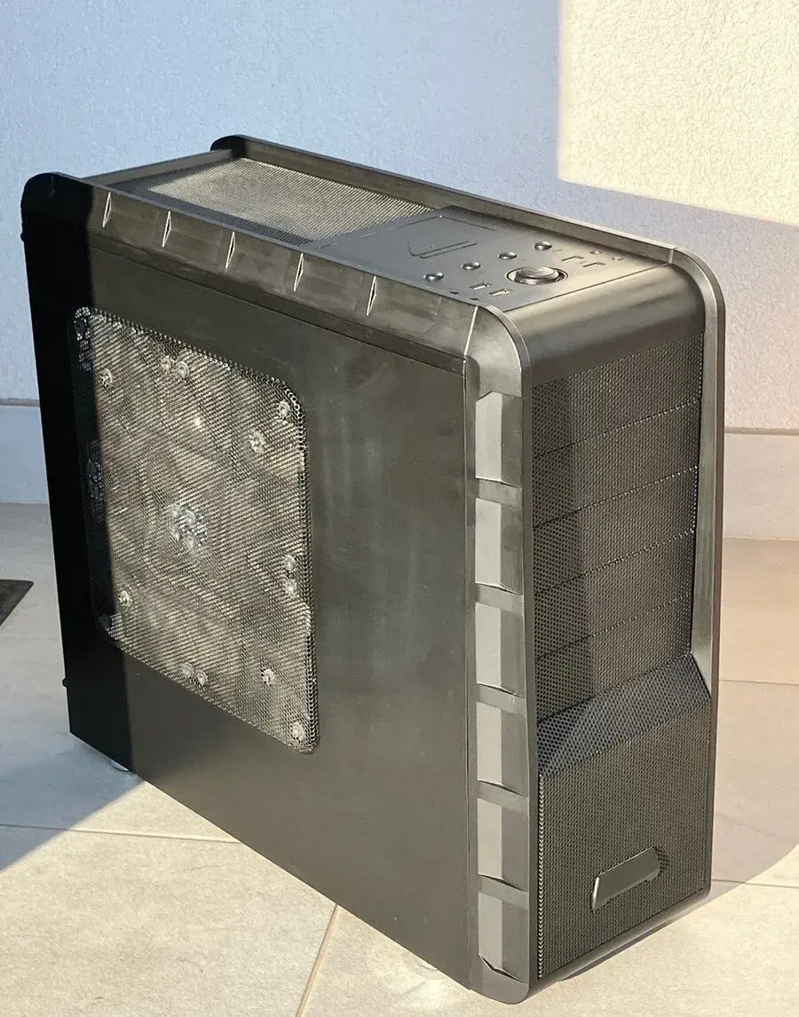 PC skrinka