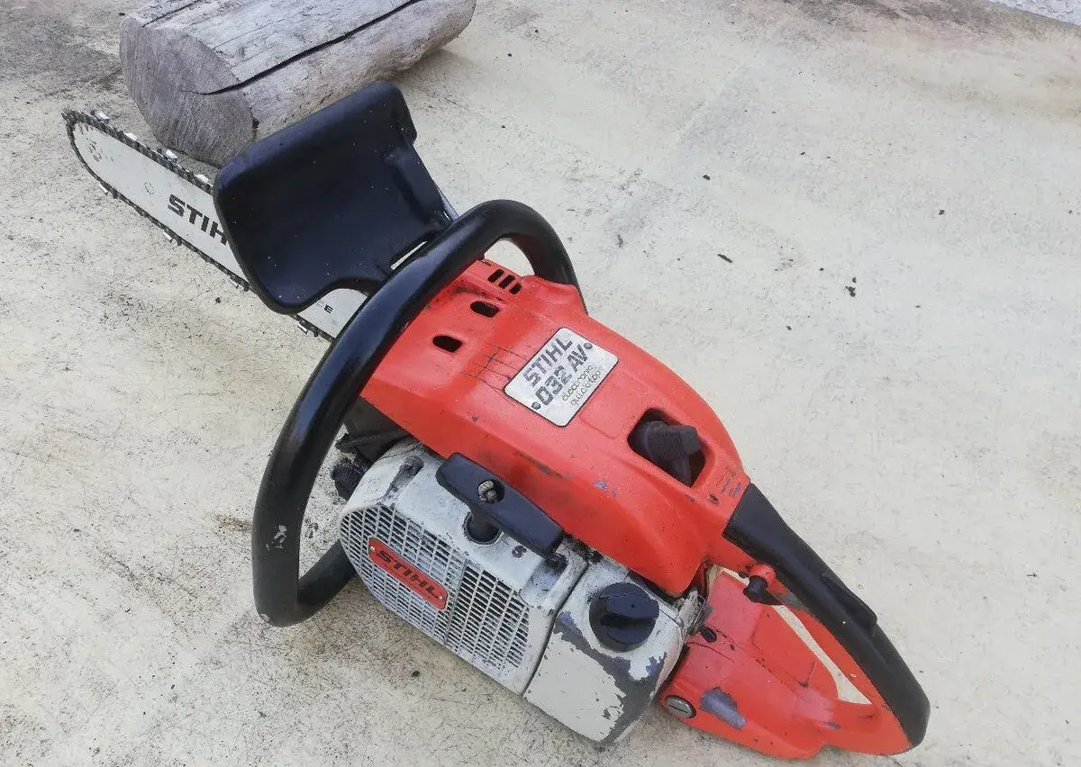 Motorová píla Stihl 032 AV electronic qvickstop