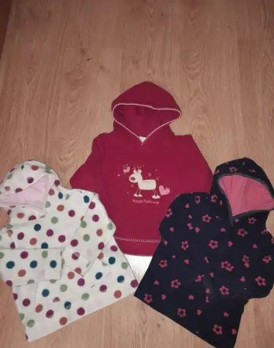 3xMikina s kapucňou č.86