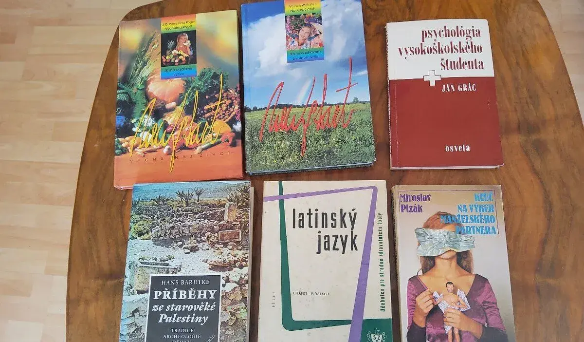 Knihy rôzne,pozrite fotky