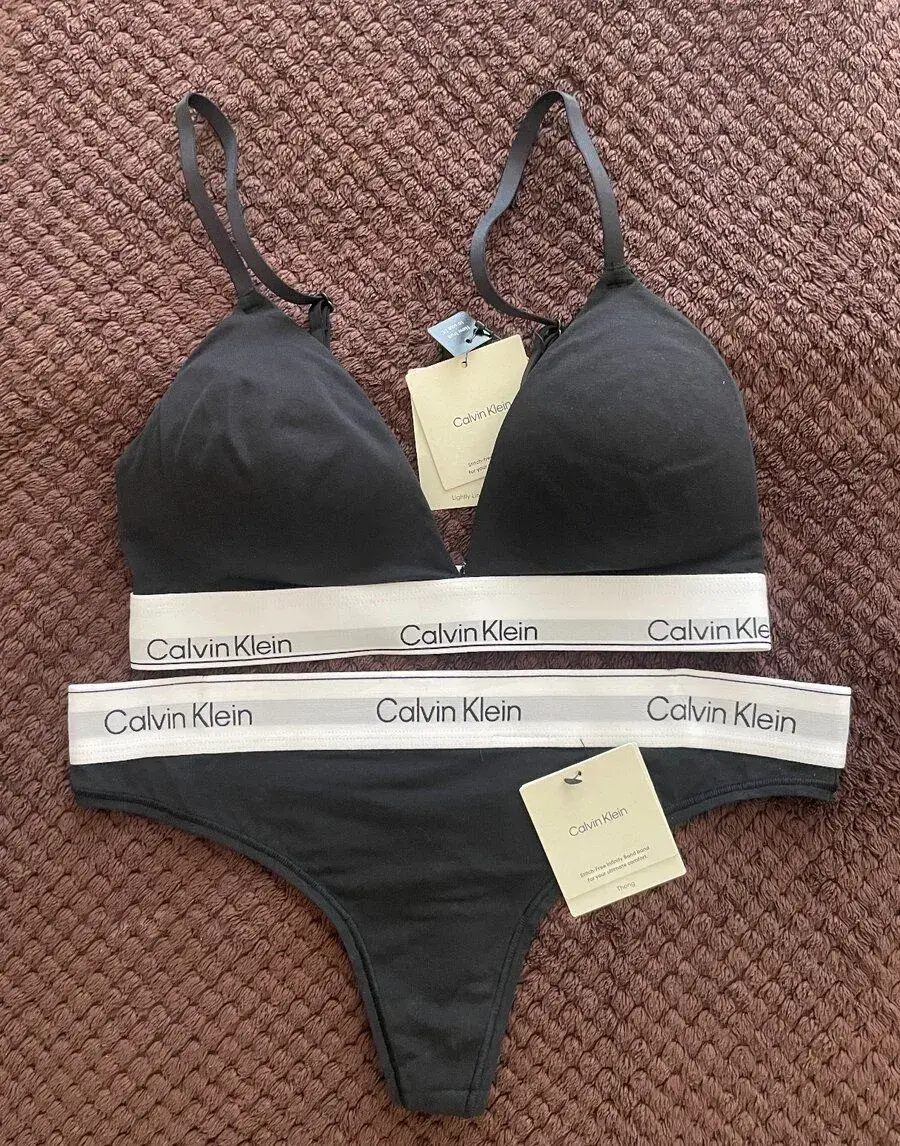 Calvin Klein set (podprsenka + tangá)vo velkosti S