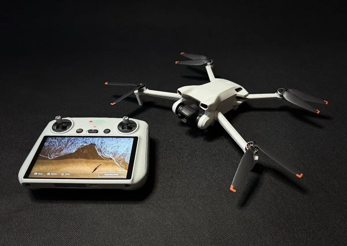 DJI MINI 3 RC S DISPLEJOM, VYSKA 500M
