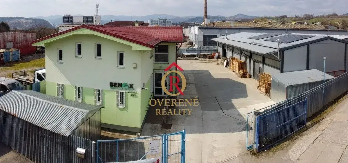 PREVÁDZKOVÝ AREÁL – HALA, ADMINISTRATÍVA, POZEMOK 1 405 m² -