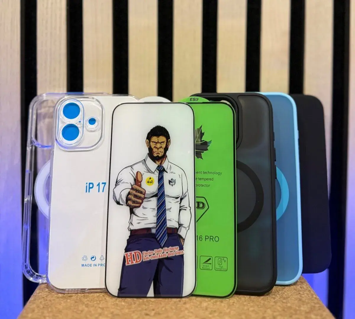 Apple IPHONE Ochranne sklo,kryt, atd-18,17,16,15,14,13,12,11