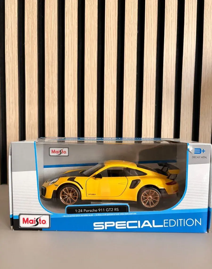 Model Porsche 911 GT2 RS 1:24