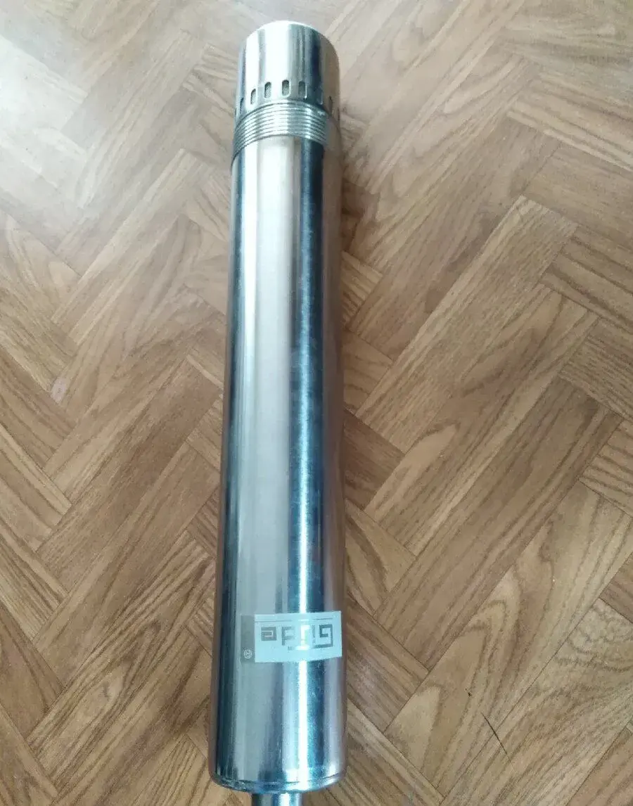 Obal je antikorový z hlbinneho čerpadlá Gude GT 900.