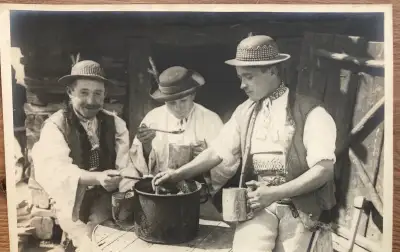 Karol Plicka - Na salaši (Traja bačovia)