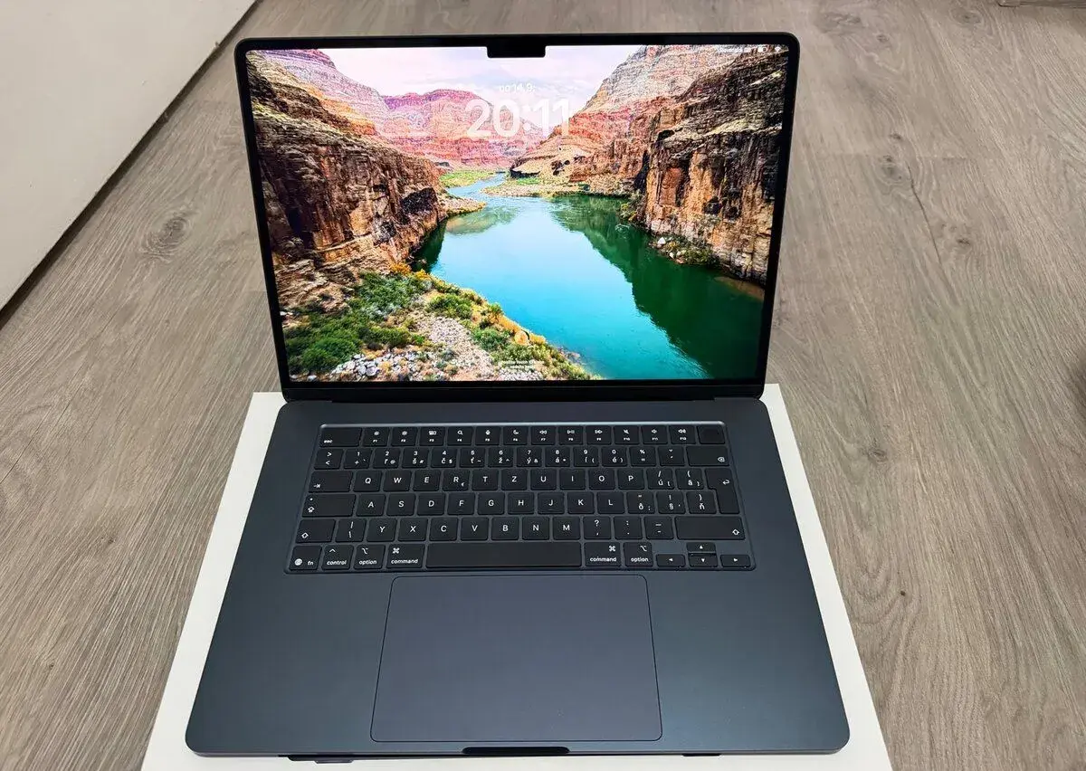 Apple MacBook Air 15” M5 / 16 GB / 512 GB