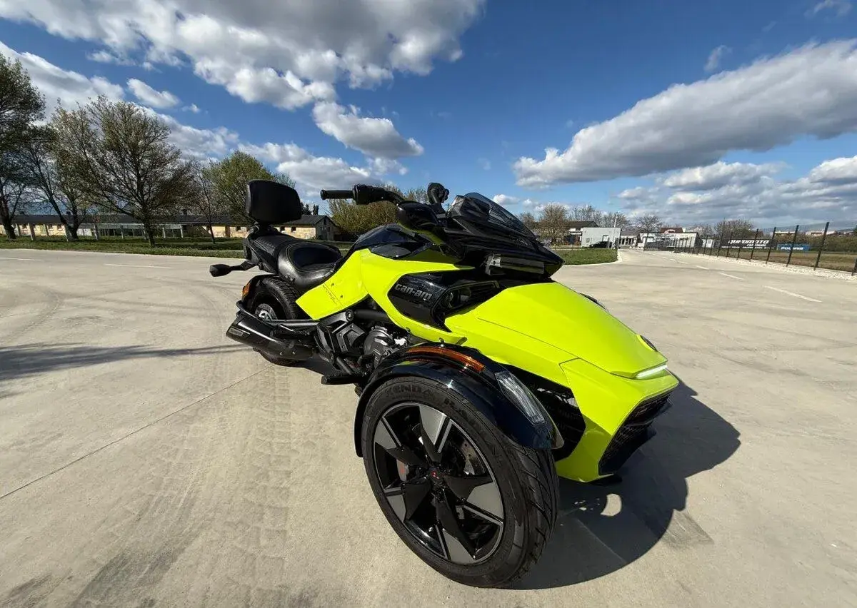 CAN AM SPYDER F3 2023 len 58km, odpočet DPH
