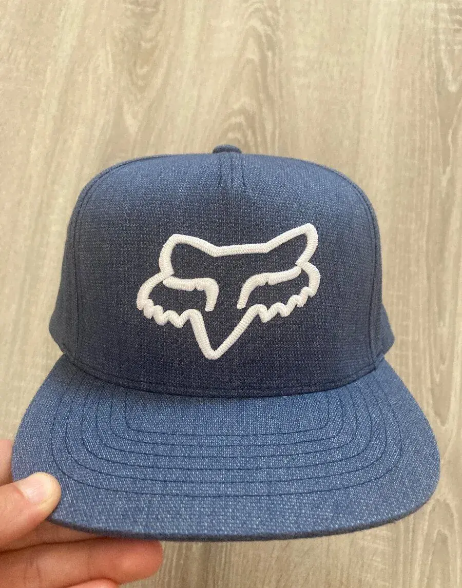 Šiltačky zn. FOX