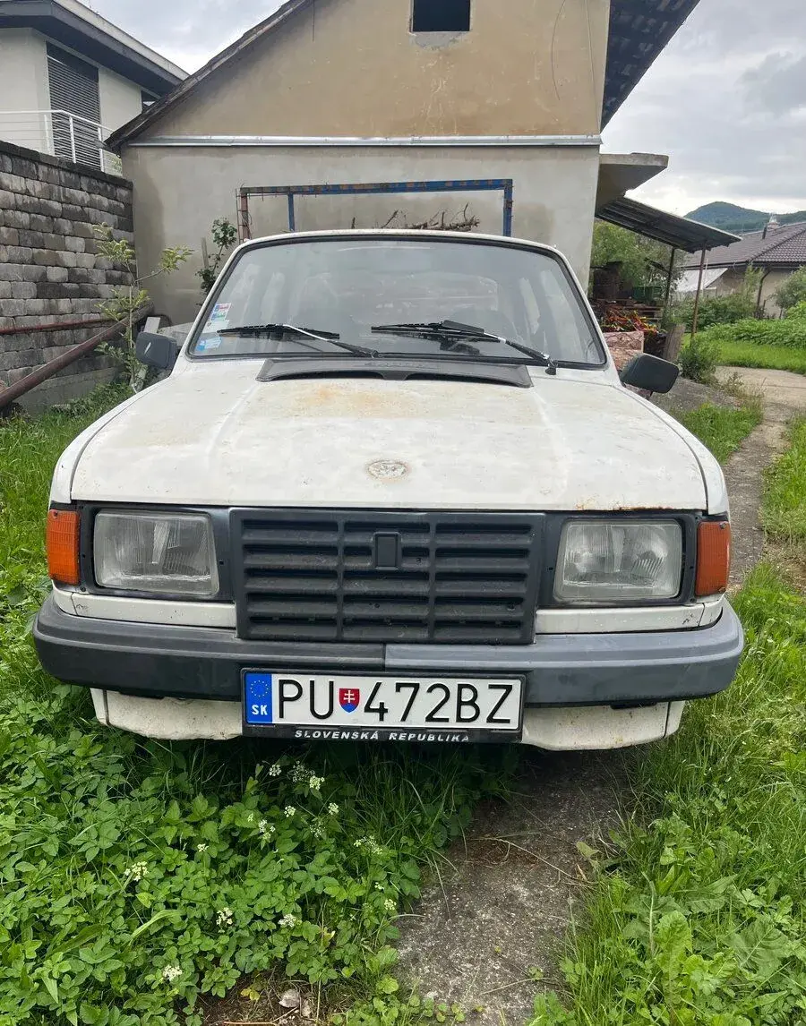Škoda 105