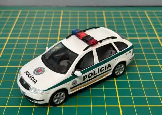 Škoda Fábia polícia SR 1:43 abrex