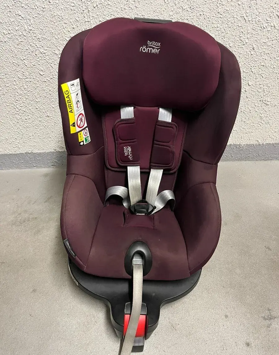 Autosedačka Britax Römer Dualfix M i-Size, otočná 360°