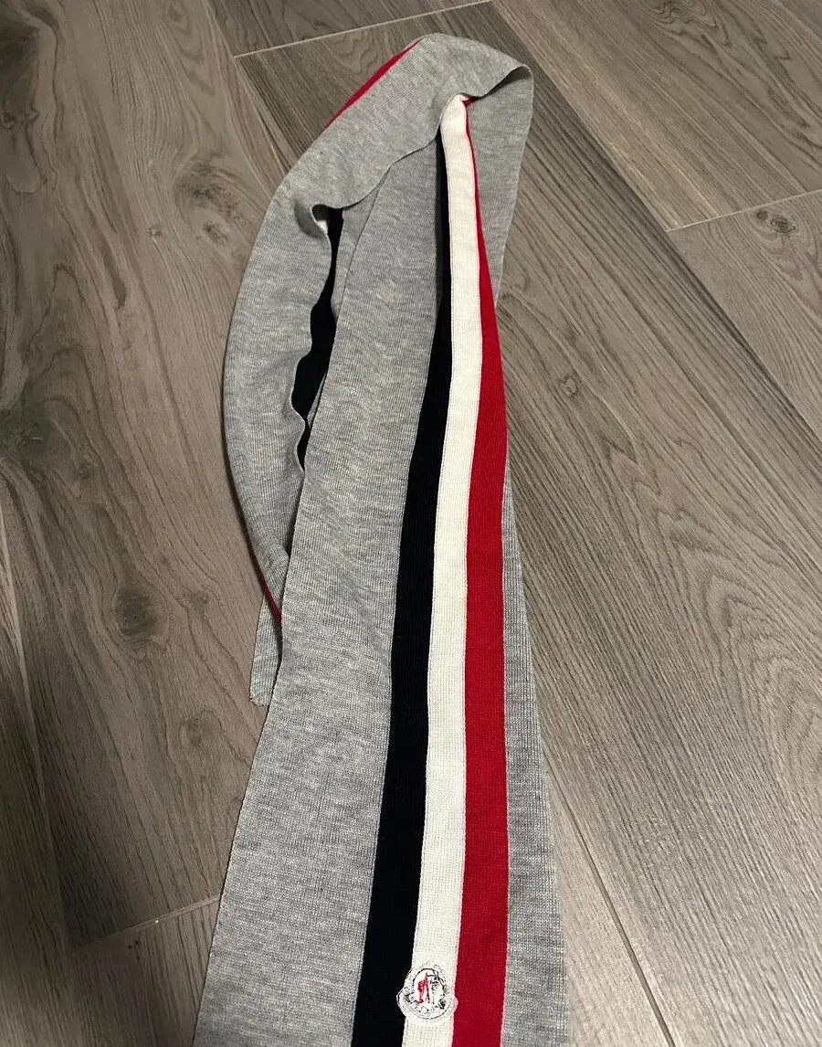 imitácia moncler šál