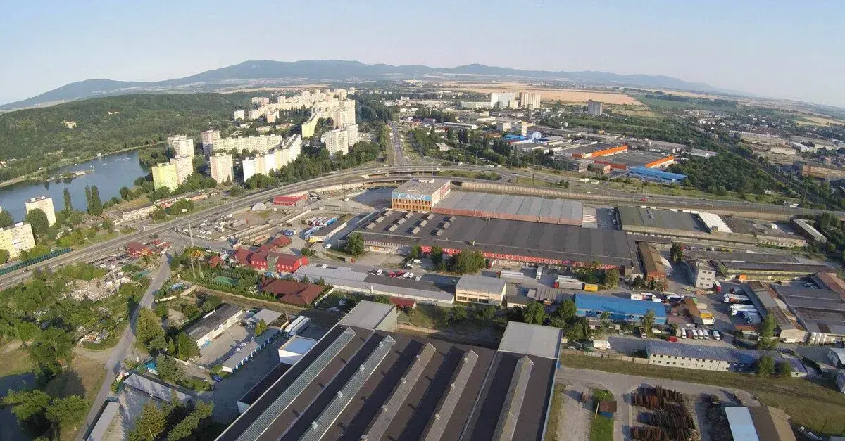 RealityKolesár prenajíma sklad 3842 m2 Nad Jazerom Košice IV