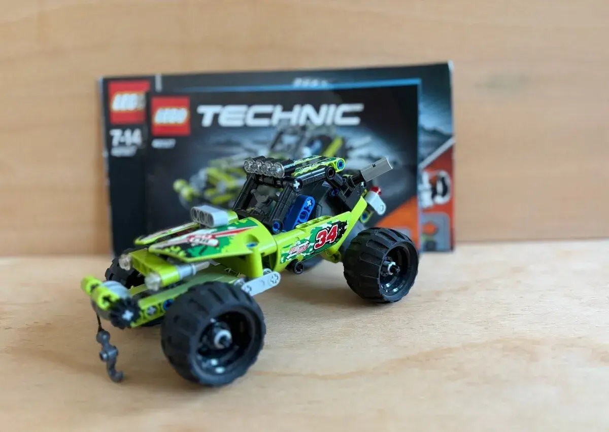LEGO® 42027 Technic Desert Racer