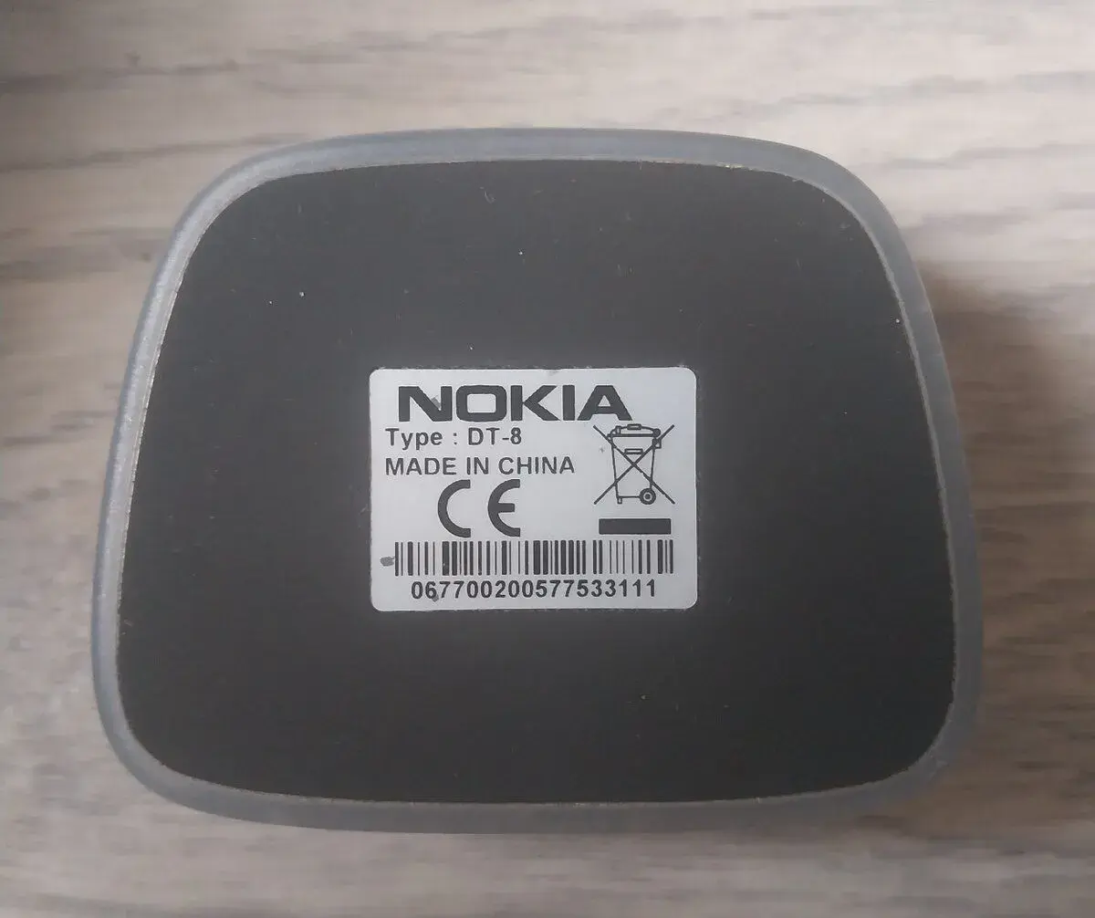 NOKIA DT-8 - STOLNÁ NABÍJAČKA