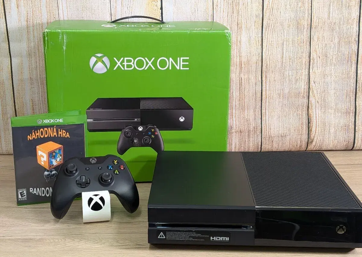 Xbox One 500GB, ovládač, 1 náhodná hra