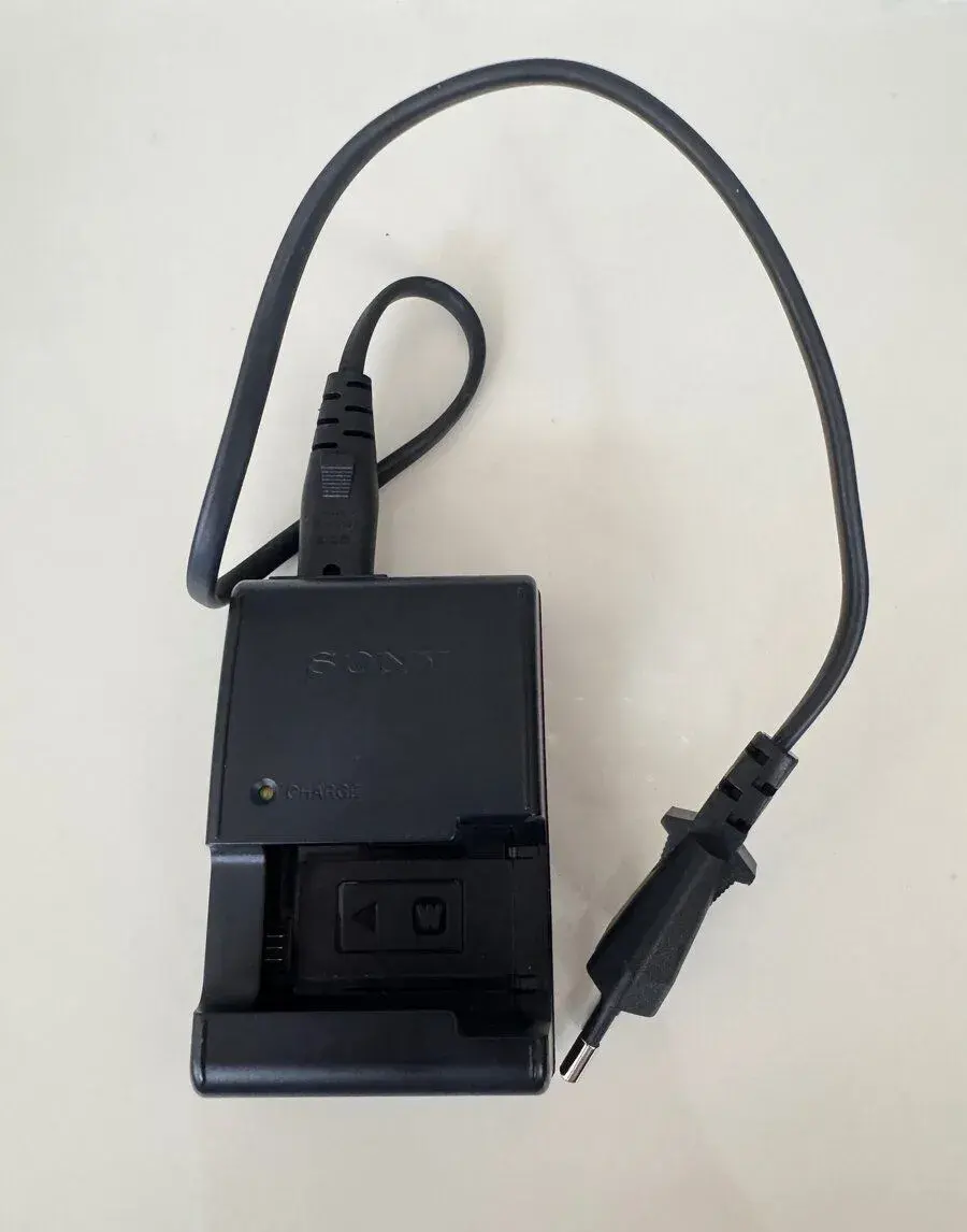 Originálna Sony nabíjačka BC-VW1 + batéria NP-FW50