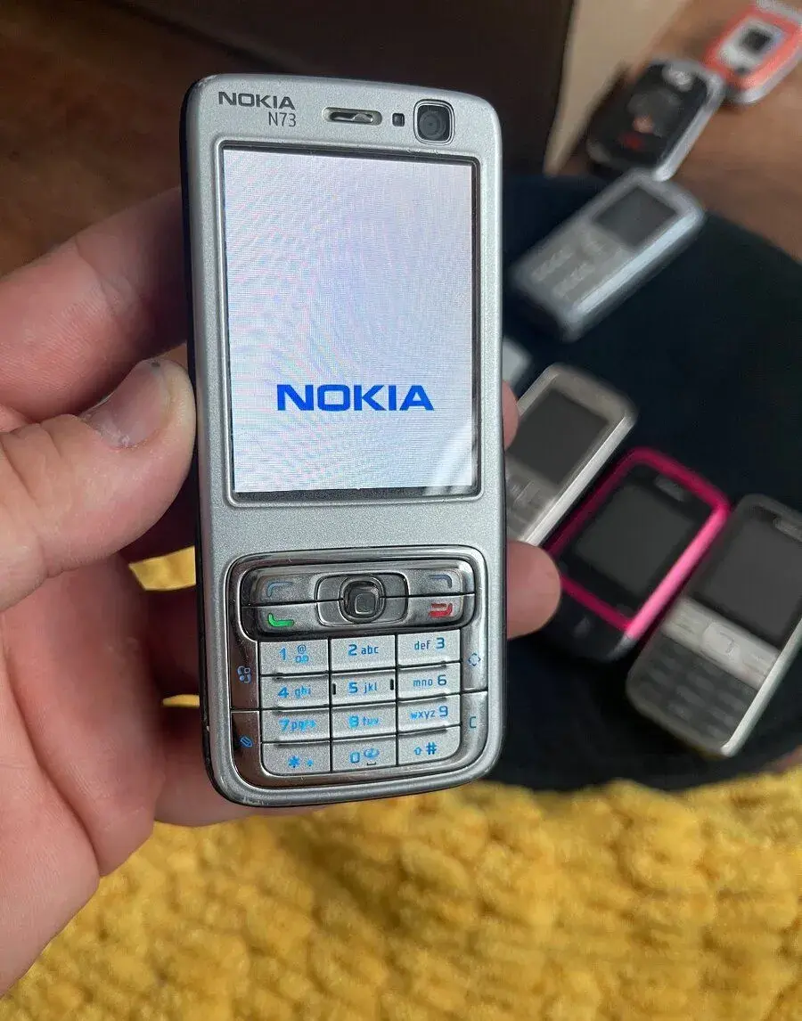 Nokia N73