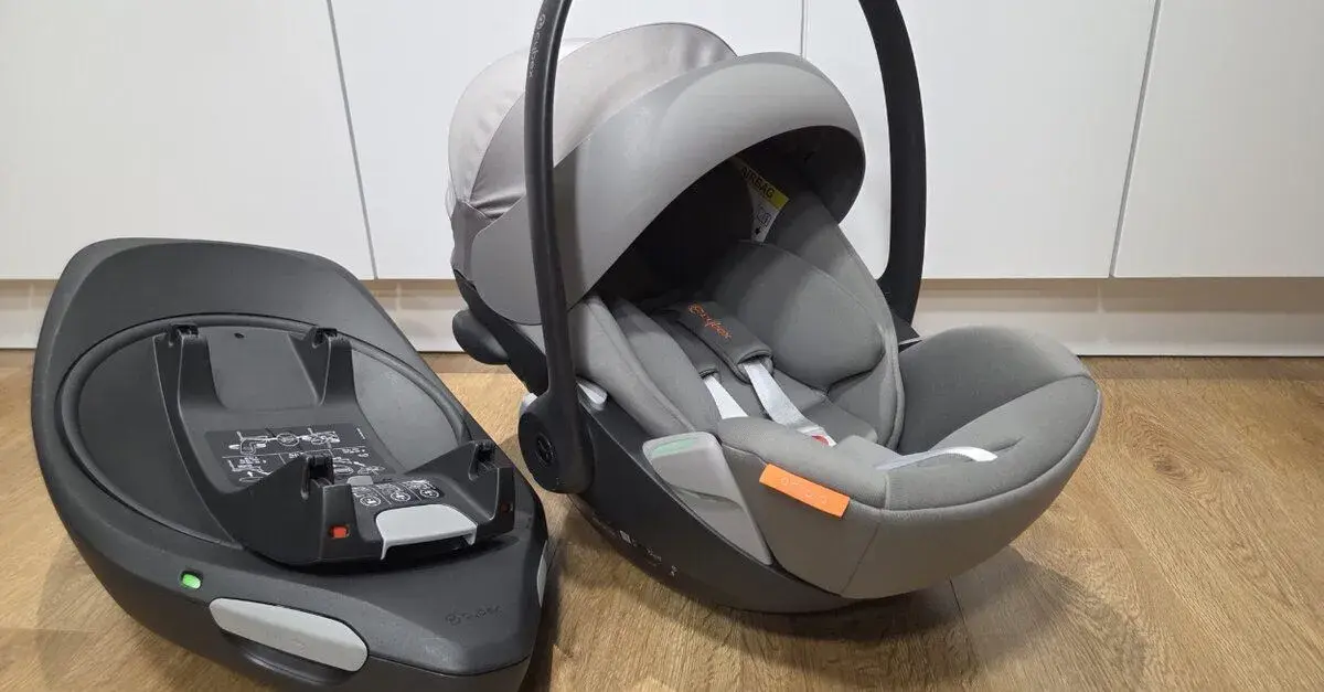 Autosedačka Cybex na otočnej základni