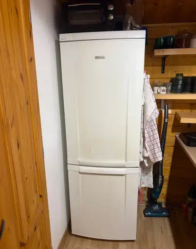 Chladničku s mraznickou