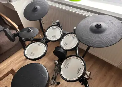 Roland TD17