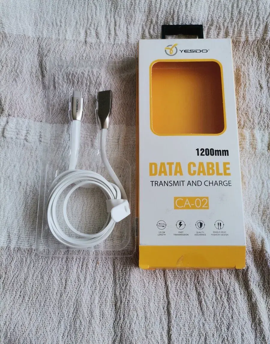USB c kábel biely aj USB lightning biely yesido kvalitné spr