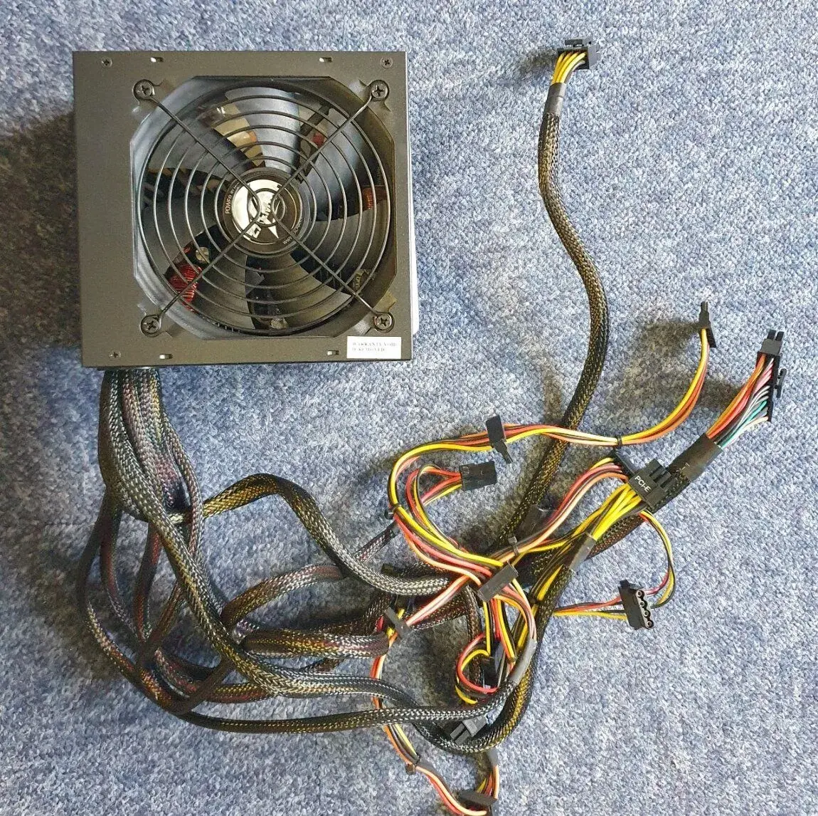 Zdroje 400W, 500W, 550W, 600W, 650W, 700W, 850W