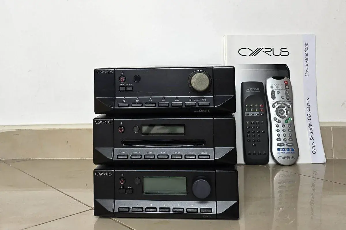 Mission Cyrus set / Zosik/FM radio