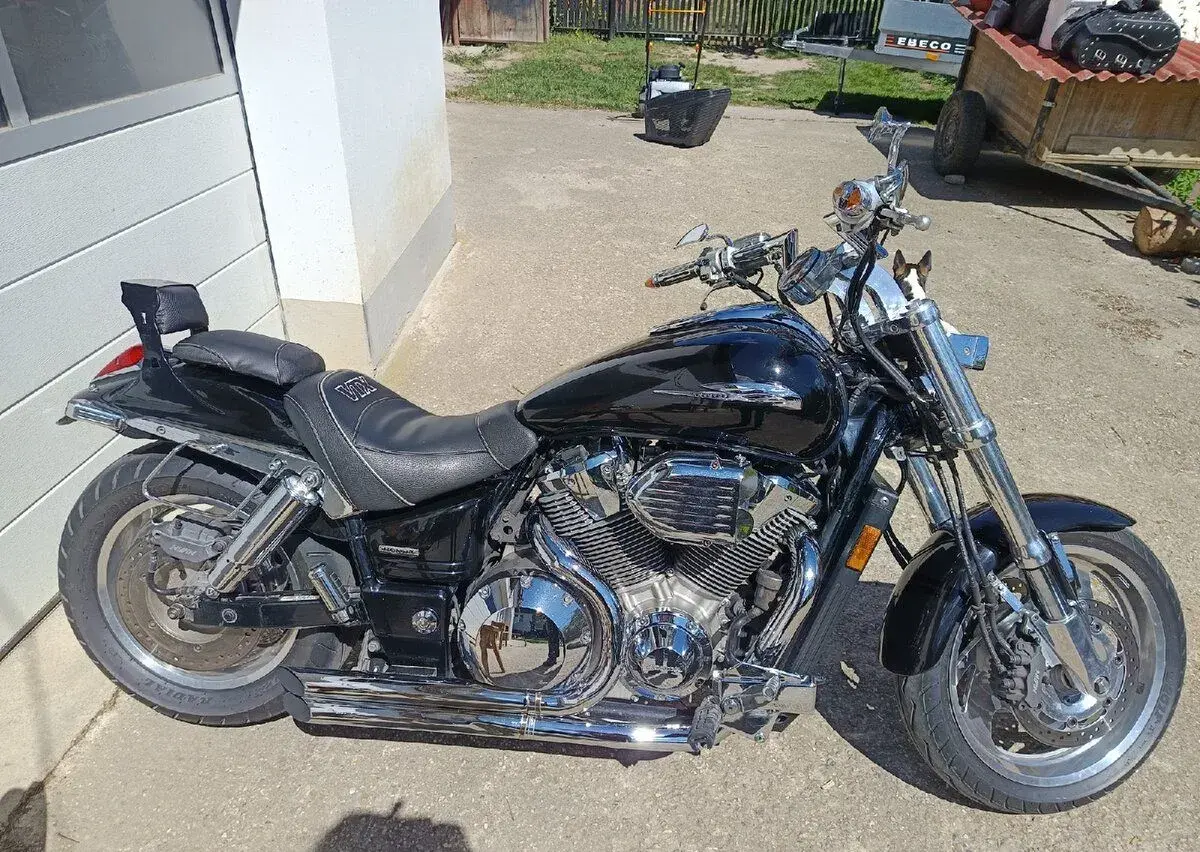 Honda VTX 1800 r.v 2003