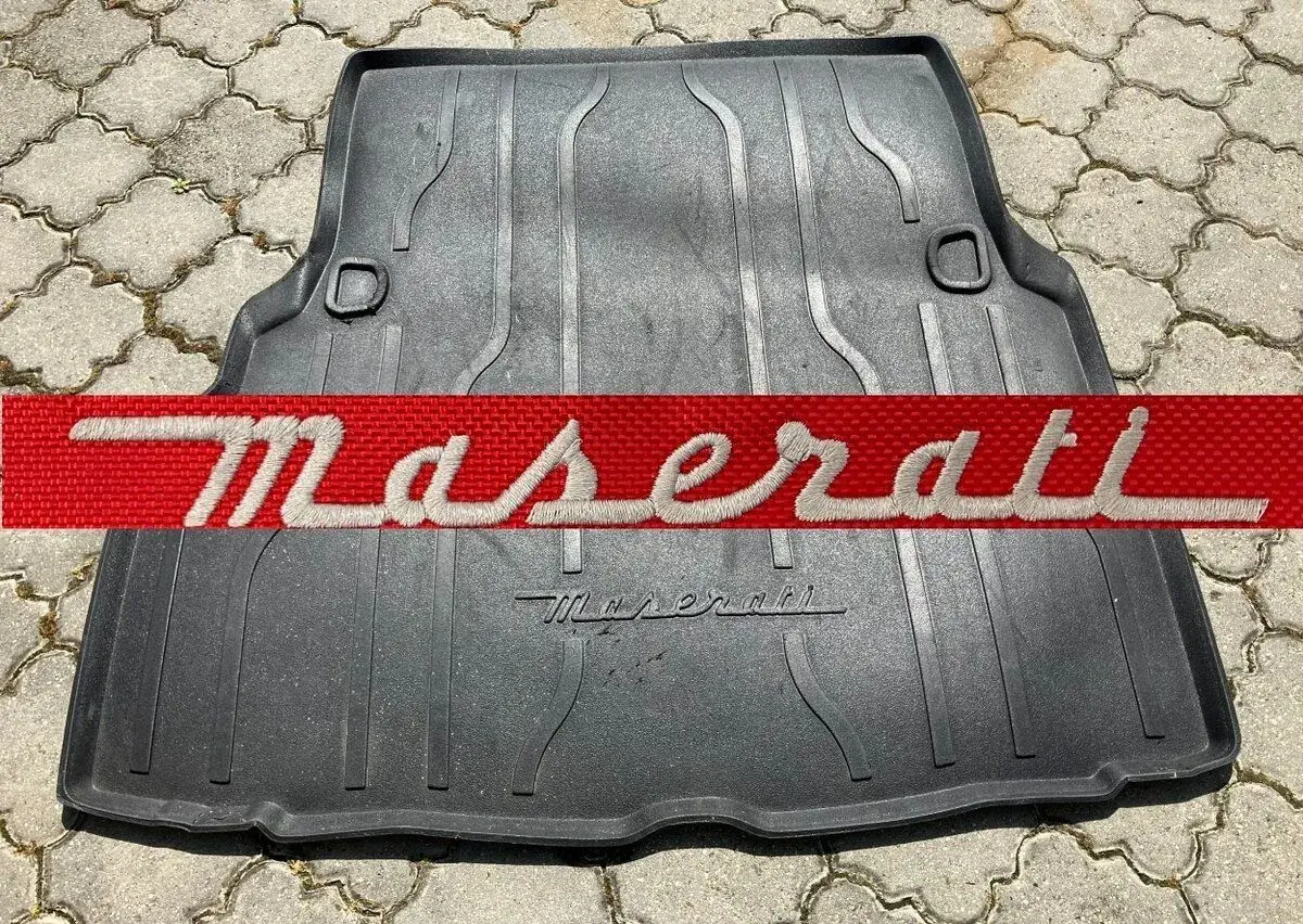 Maserati original podlaha batožinového priestoru