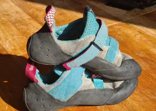 Lezečky SIMOND číslo 37