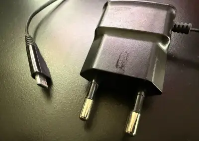 Originálny adaptér Samsung 5V 0.7A – symbolicka cena