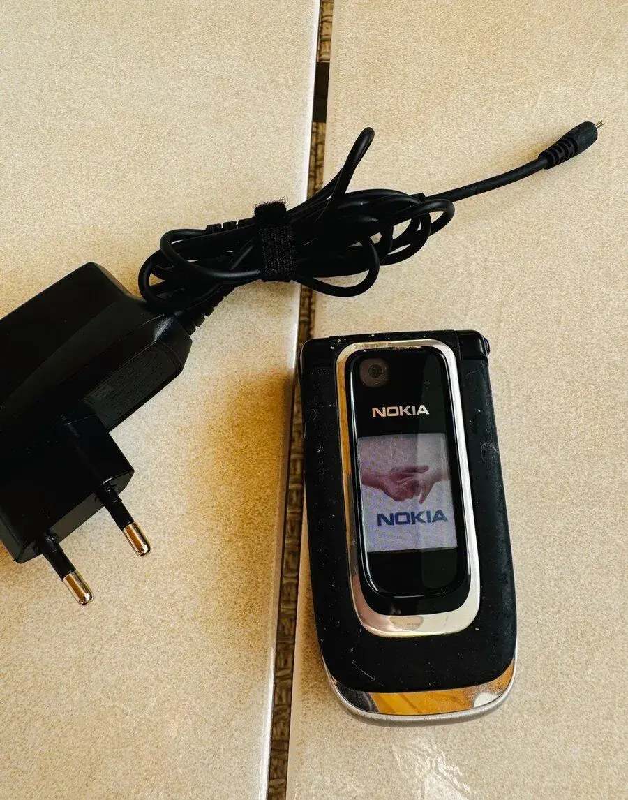 Nokia 6131