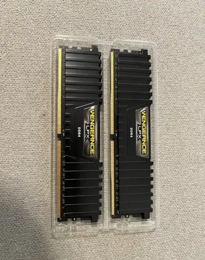 Corsair Vengeance LPX 16 GB (2×8 GB) DDR4 3600 MHz