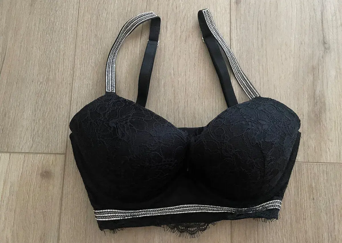 Kamienkova podprsenka od Victoria’s Secret 70Ečierna