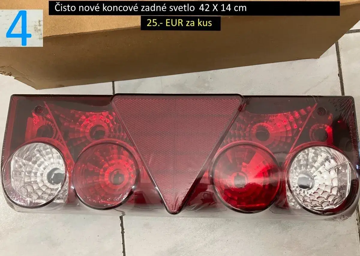 Zadné svetlo na príves traktor vlečku