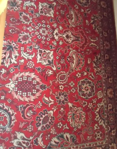 Kvalitný červený koberec so vzorom- 360x260cm