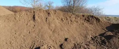 Zem, černozem, ornica, zemina, záhradná zem