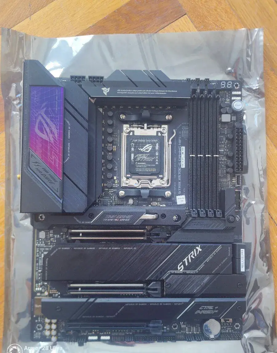 Asus Rog Strix X670E-E gaming wifi